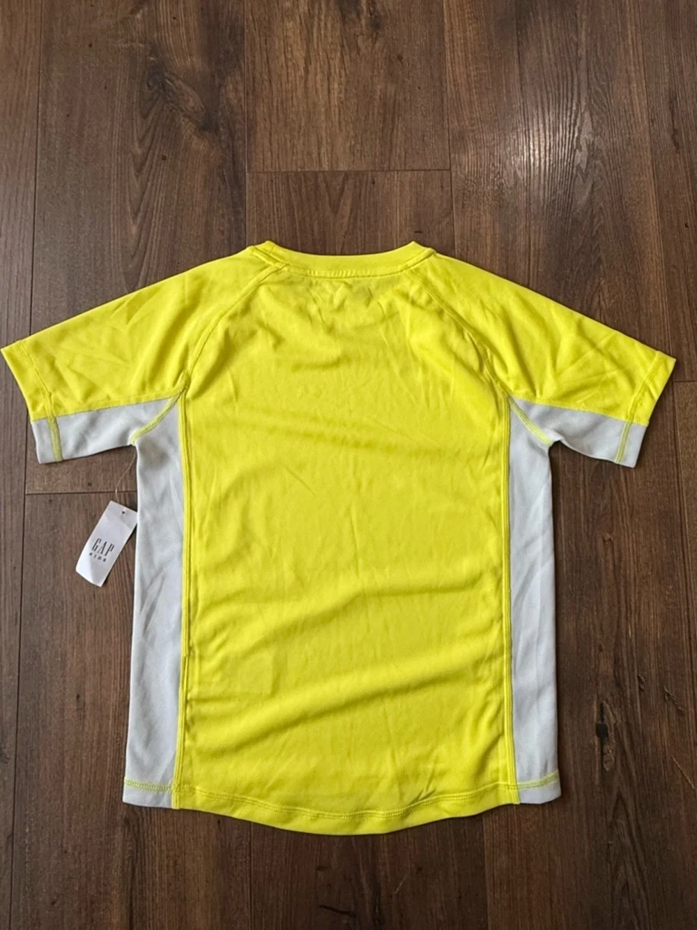 Gap Kids Gapfit Moisture-Wicking Short Sleeve Shirt, Bright Yellow Size Small